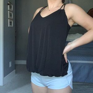 Super chic black stretchy tank